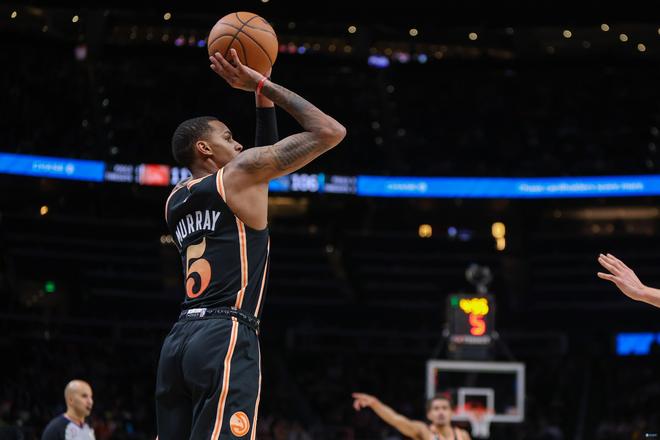 显得更为灵 显得更为灵