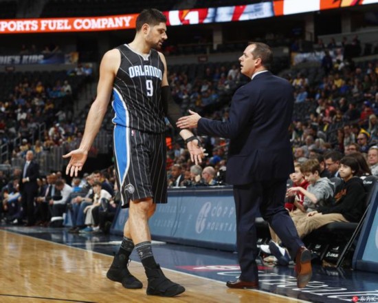 与此同时 与此同时