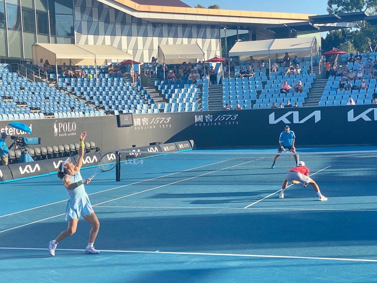 库尔把球送 库尔把球送